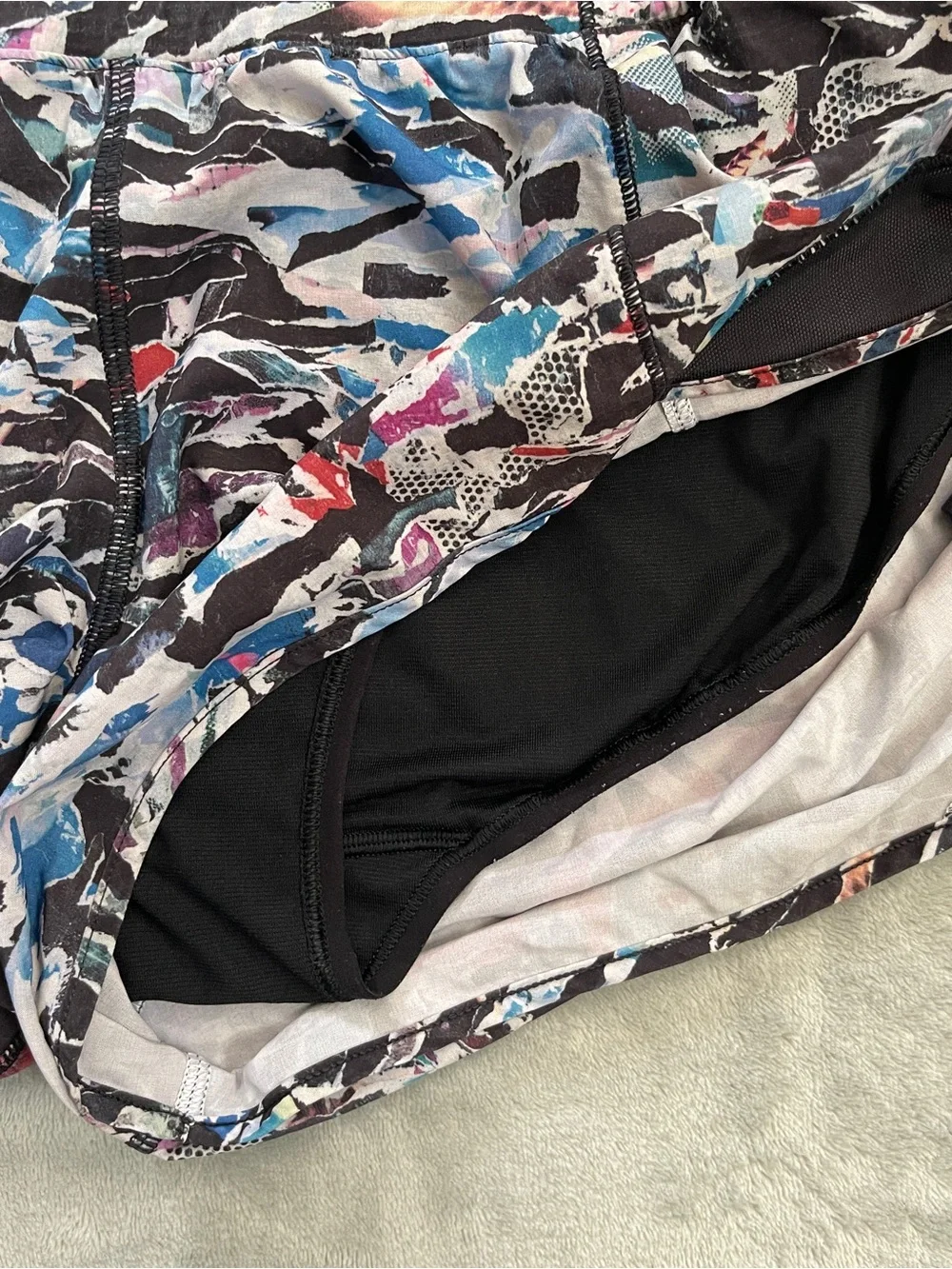 Lululemon Hotty Hot shorts culture clash multi black running activewear gym 10